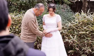 Chồng yêu quá yếu, vợ dù yêu nhưng vẫn thường chịch với bố người chồng đến có thai