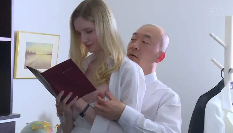 Bà xã chấp nhận làm em gái cho đối tác của gã chồng để trả nợ